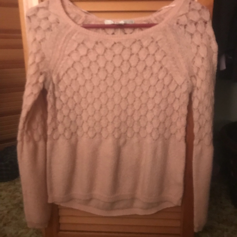 Light peach sweater 🍑